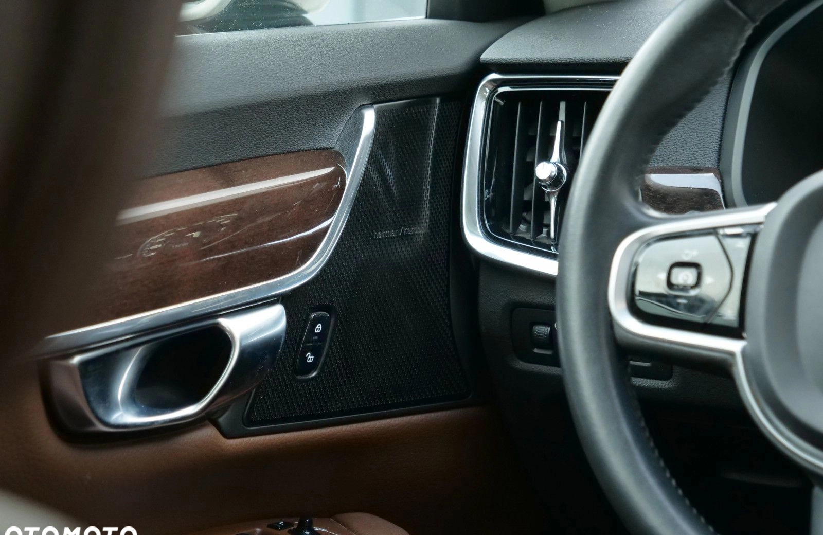 Volvo V90 cena 95900 przebieg: 182660, rok produkcji 2018 z Jasień małe 596
